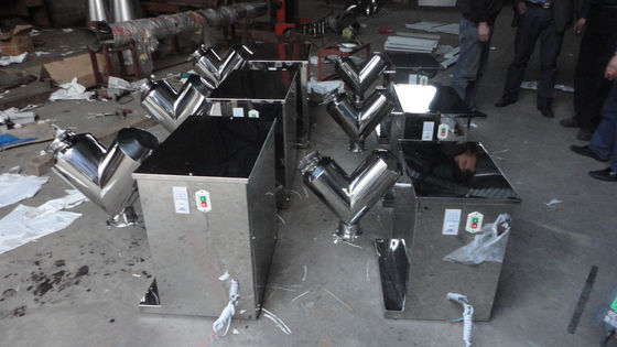 آلات الخلاط الصناعية 220V-480V V Blender Powder 20r / Min